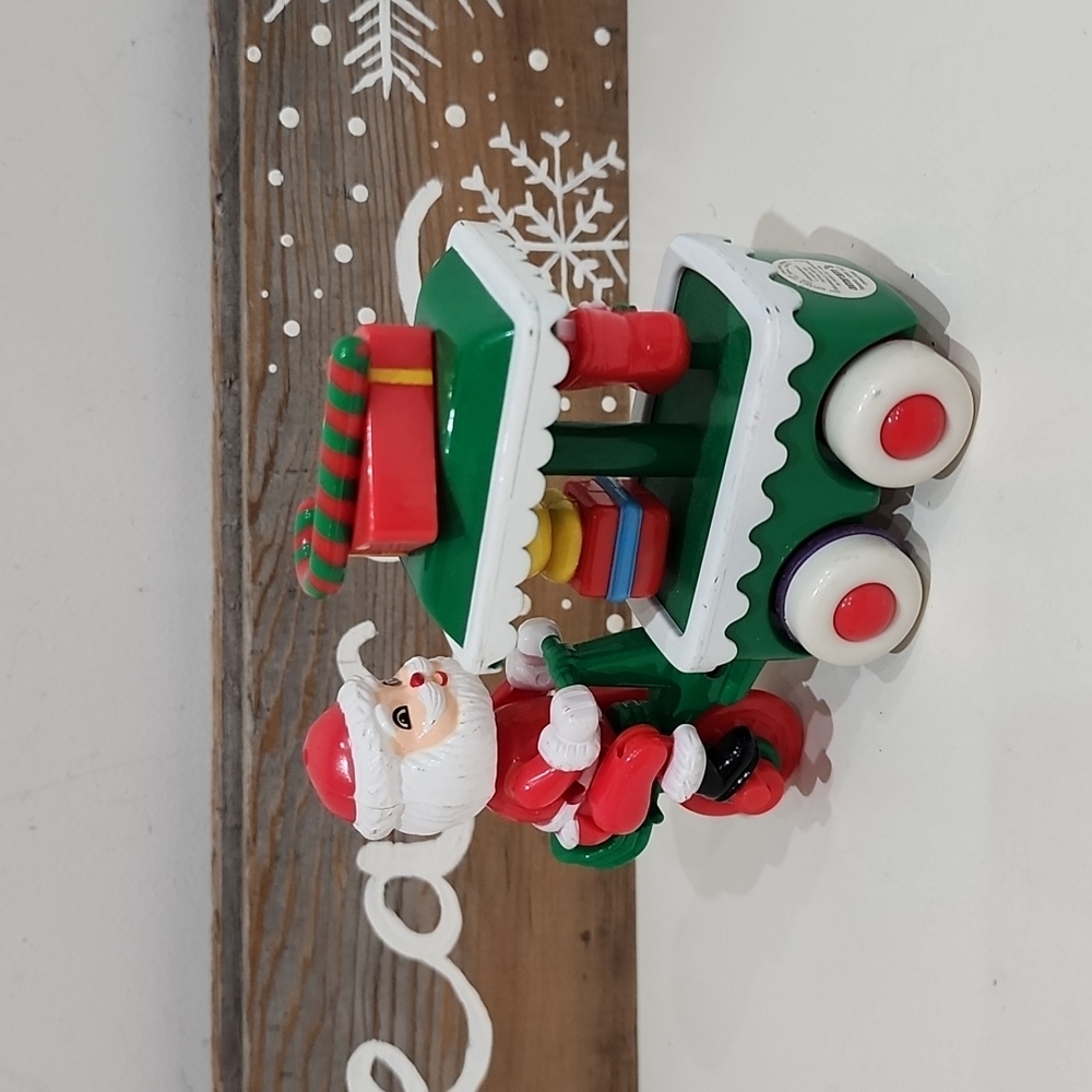 Vintage Amram's Kringle Treats Santa pull back toy Russ Berrie